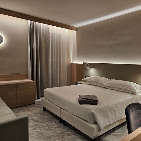 Hotel Porto Roca Монтероссо-аль-Маре Екстер'єр фото