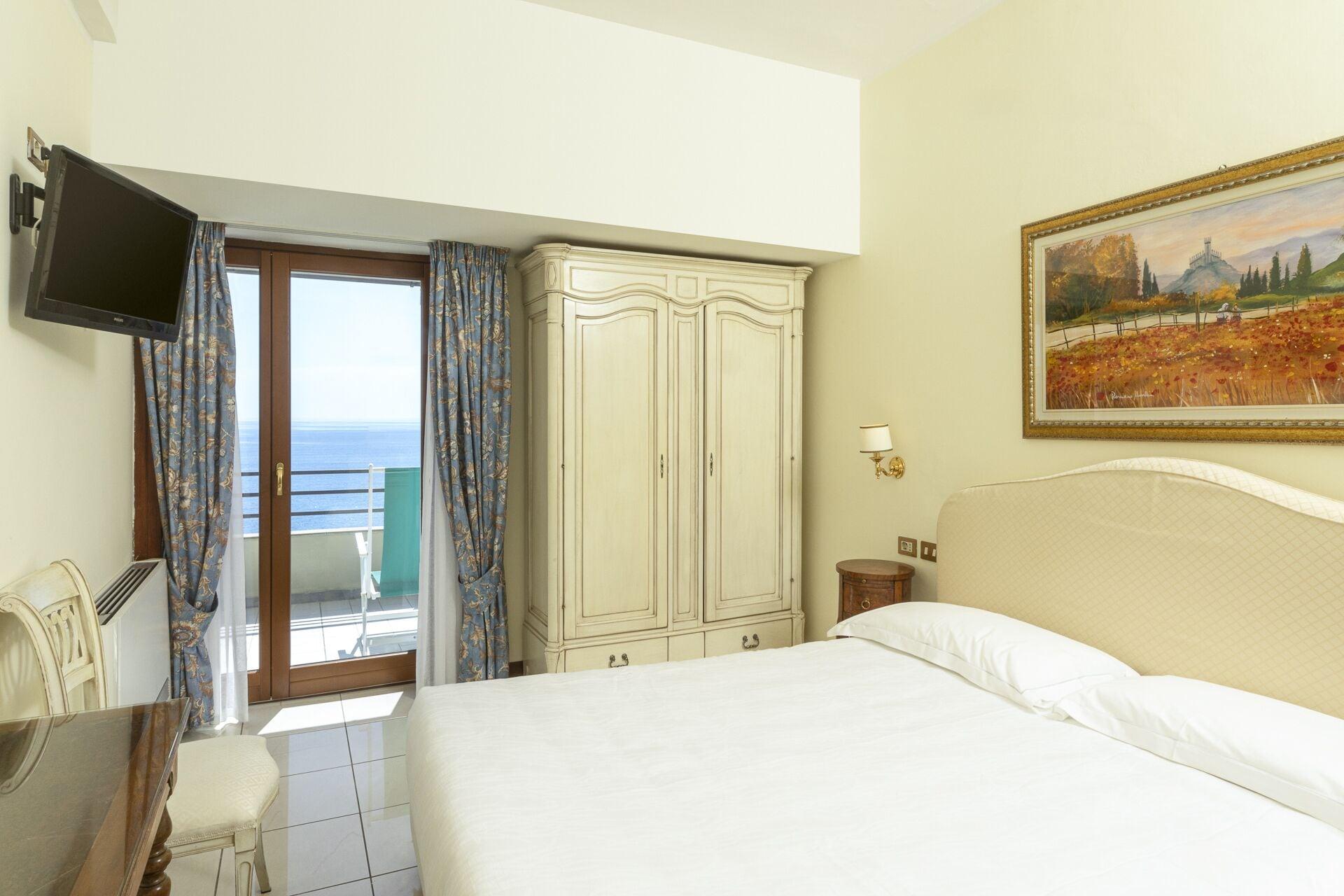 Hotel Porto Roca Монтероссо-аль-Маре Екстер'єр фото
